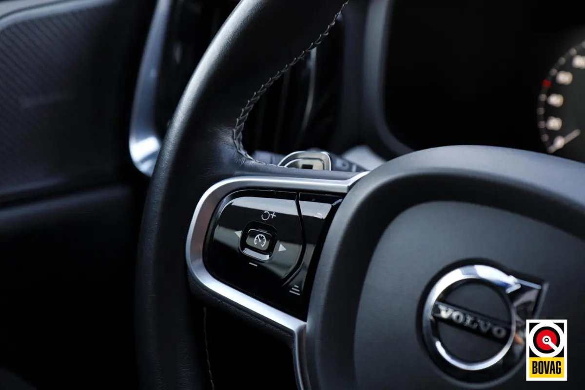 2.0 T5 R-Design |LED|PANO|HARMAN-KARDON|CAMERA|MEMORY|TREKHAAK