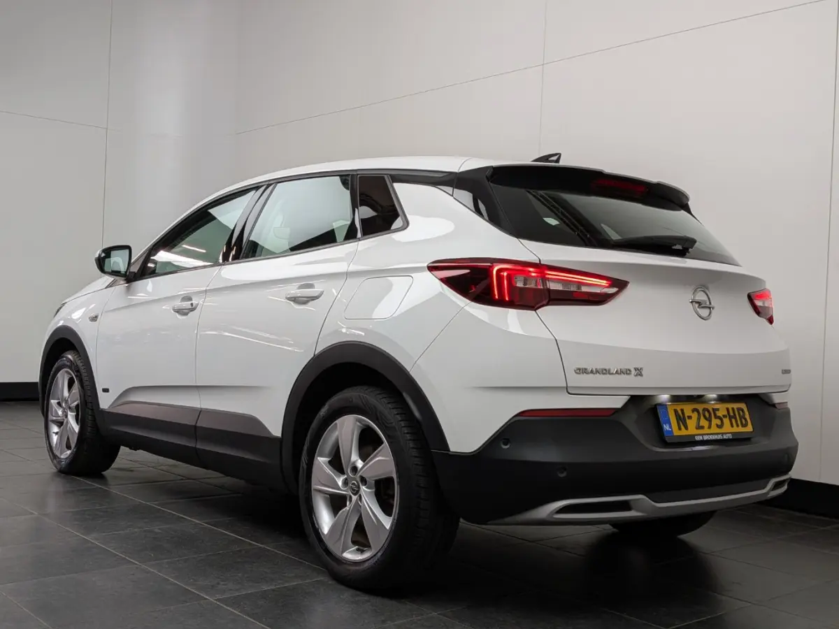 1.6 Turbo Hybrid Elegance