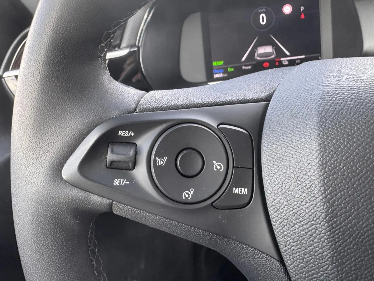 Electric 50 kWh | SOH 97% | Apple Carplay / Android auto | Airco | Cruise | LMV | DAB |