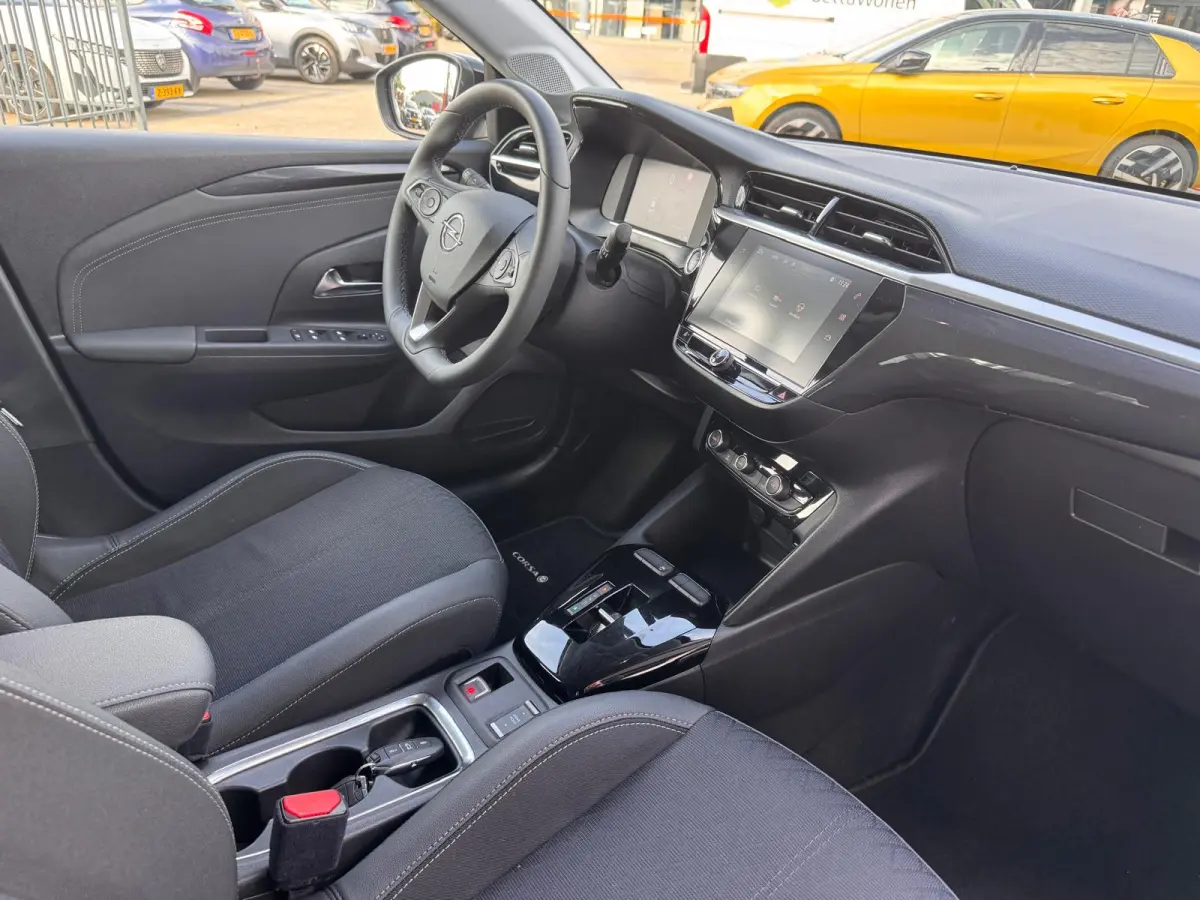 Electric 50 kWh | SOH 97% | Apple Carplay / Android auto | Airco | Cruise | LMV | DAB |