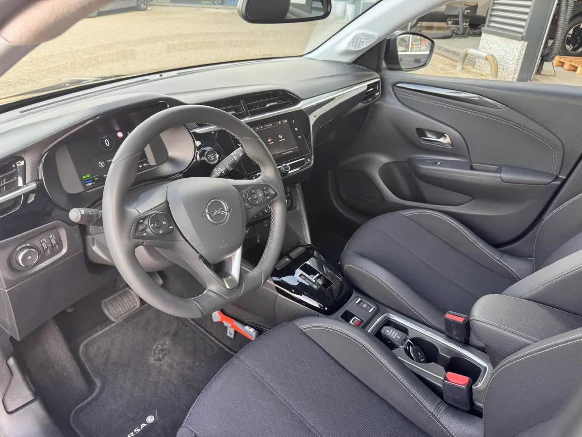 Electric 50 kWh | SOH 97% | Apple Carplay / Android auto | Airco | Cruise | LMV | DAB |
