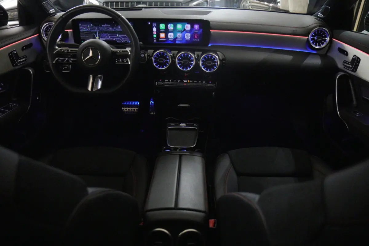 250 e AMG Line NAP/PANO/CARPLAY/HUD/ACC/BURM/KEYLESS/VOL