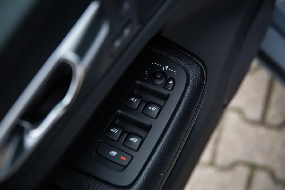 2.0 T8 Recharge AWD R-Design , Trekhaak, Cruise control, Achterstoelen verwarmd,