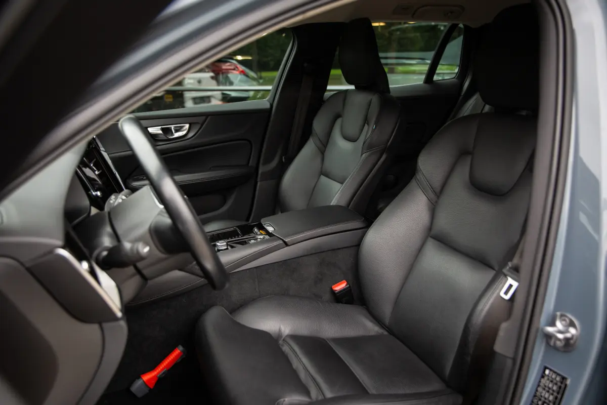 2.0 T8 Recharge AWD R-Design , Trekhaak, Cruise control, Achterstoelen verwarmd,