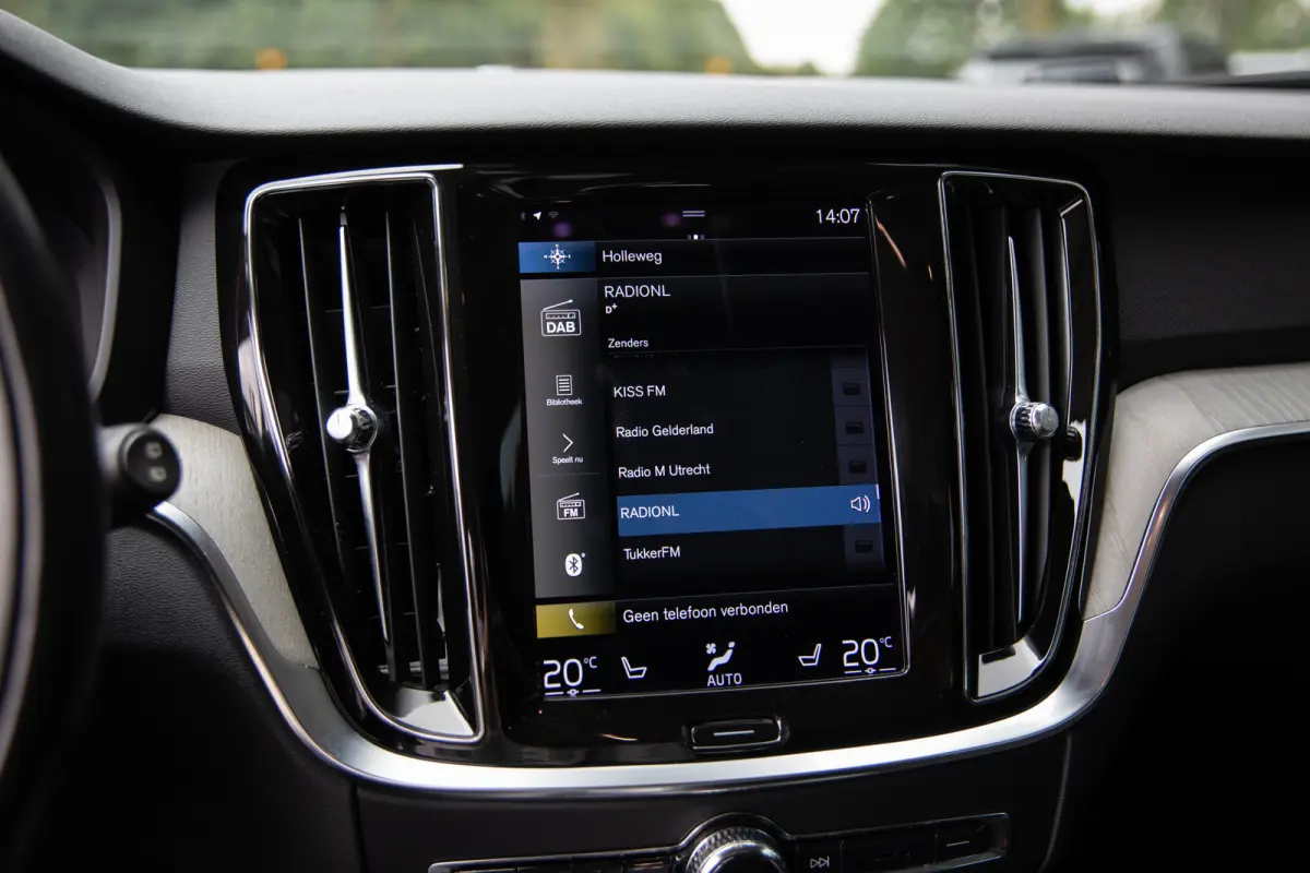 2.0 T8 Recharge AWD R-Design , Trekhaak, Cruise control, Achterstoelen verwarmd,
