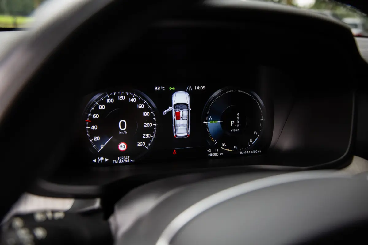 2.0 T8 Recharge AWD R-Design , Trekhaak, Cruise control, Achterstoelen verwarmd,