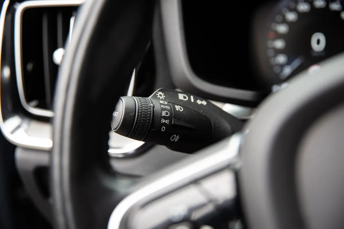2.0 T8 Recharge AWD R-Design , Trekhaak, Cruise control, Achterstoelen verwarmd,
