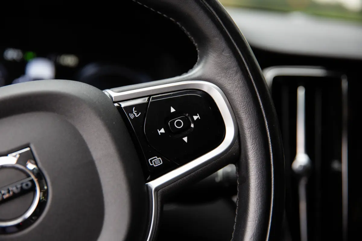 2.0 T8 Recharge AWD R-Design , Trekhaak, Cruise control, Achterstoelen verwarmd,