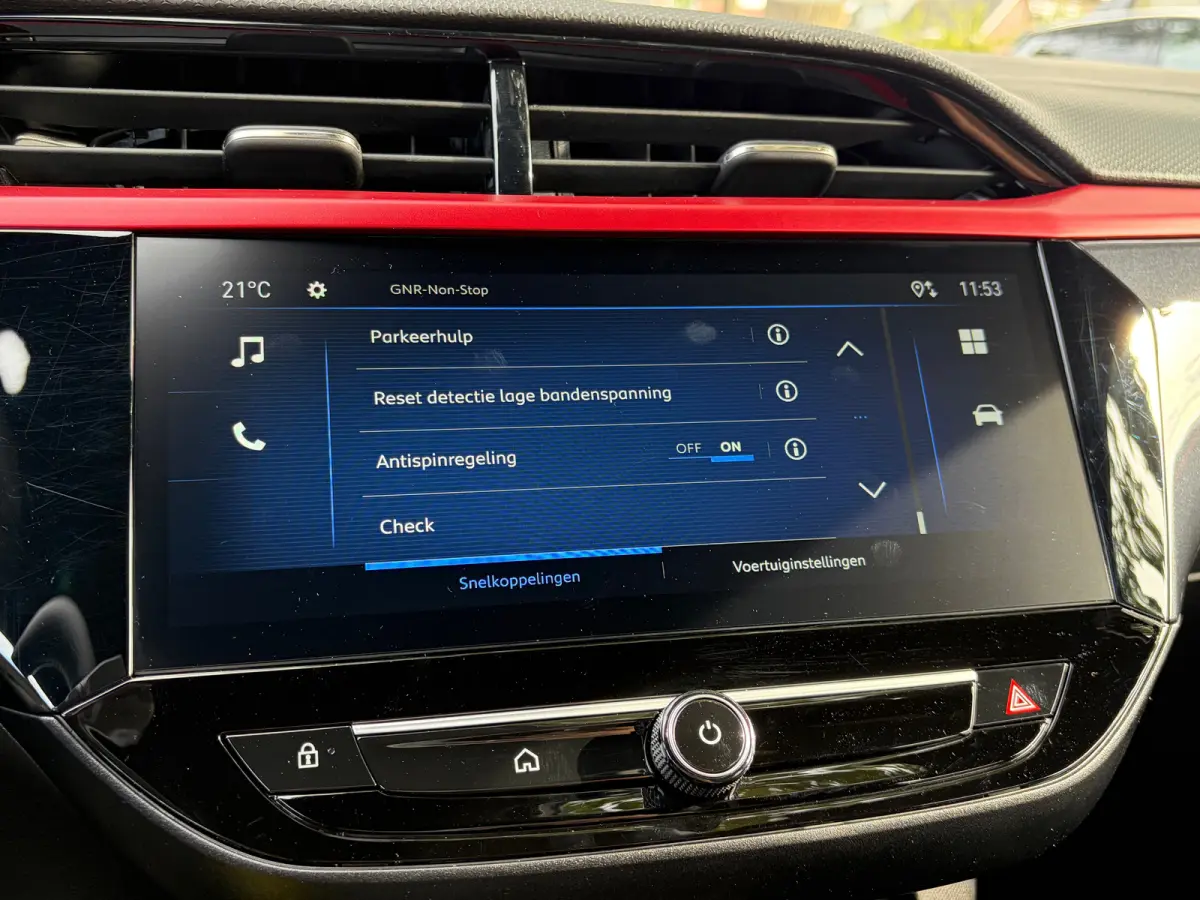 1.2 Turbo 100 PK Yes | 2+6 JAAR GARANTIE| STUUR EN STOELVERWARMING| PARKEERSENSOREN ACHTER| APPLE CARPLAY/ANDROID AUTO| FULL LED| BROEKHUIS GELEVERD| EERSTE EIGENAAR|