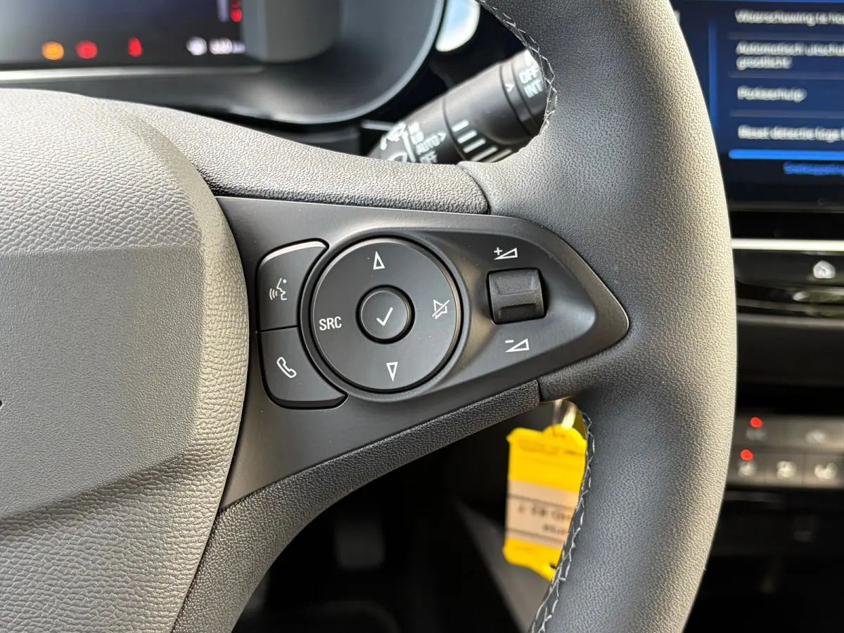 1.2 Turbo 100 PK Yes | 2+6 JAAR GARANTIE| STUUR EN STOELVERWARMING| PARKEERSENSOREN ACHTER| APPLE CARPLAY/ANDROID AUTO| FULL LED| BROEKHUIS GELEVERD| EERSTE EIGENAAR|