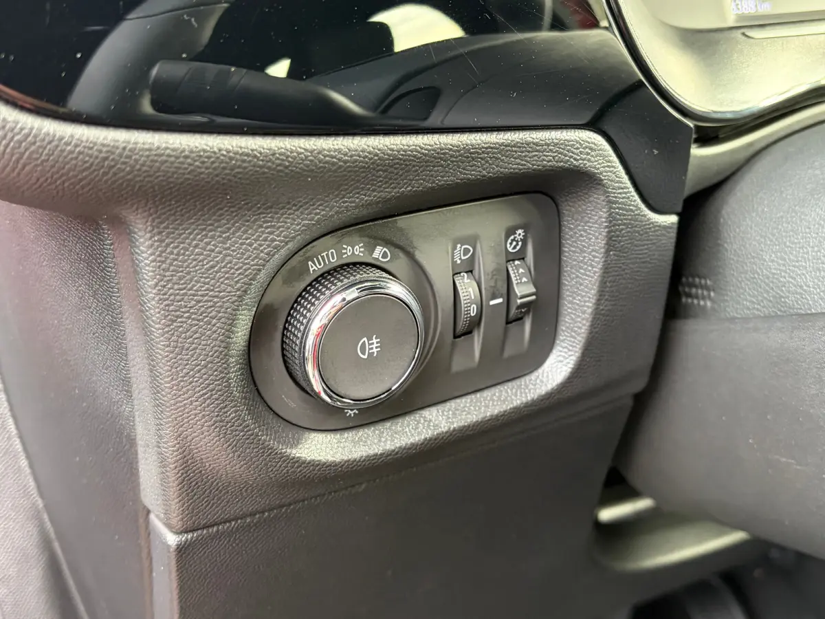 1.2 Turbo 100 PK Yes | 2+6 JAAR GARANTIE| STUUR EN STOELVERWARMING| PARKEERSENSOREN ACHTER| APPLE CARPLAY/ANDROID AUTO| FULL LED| BROEKHUIS GELEVERD| EERSTE EIGENAAR|