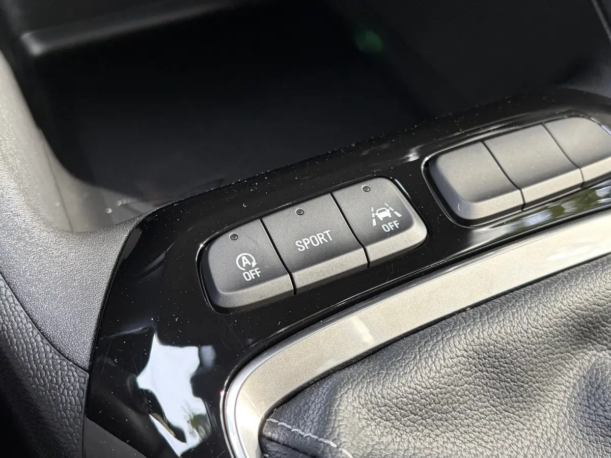 1.2 Turbo 100 PK Yes | 2+6 JAAR GARANTIE| STUUR EN STOELVERWARMING| PARKEERSENSOREN ACHTER| APPLE CARPLAY/ANDROID AUTO| FULL LED| BROEKHUIS GELEVERD| EERSTE EIGENAAR|