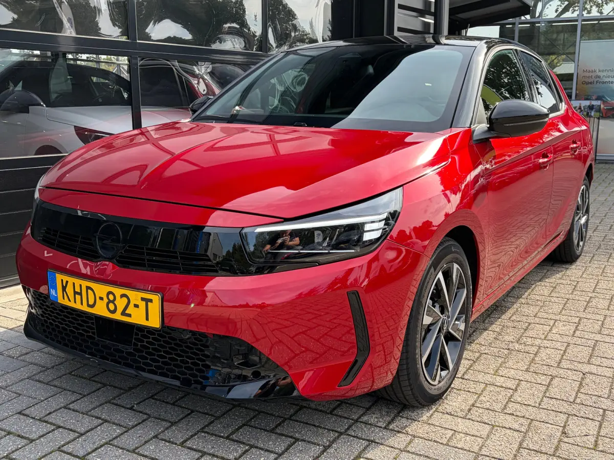 1.2 Turbo 100 PK Yes | 2+6 JAAR GARANTIE| STUUR EN STOELVERWARMING| PARKEERSENSOREN ACHTER| APPLE CARPLAY/ANDROID AUTO| FULL LED| BROEKHUIS GELEVERD| EERSTE EIGENAAR|