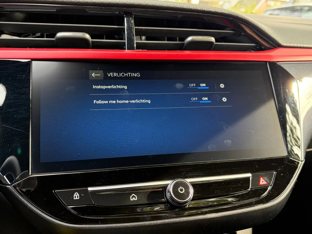 1.2 Turbo 100 PK Yes | 2+6 JAAR GARANTIE| STUUR EN STOELVERWARMING| PARKEERSENSOREN ACHTER| APPLE CARPLAY/ANDROID AUTO| FULL LED| BROEKHUIS GELEVERD| EERSTE EIGENAAR|