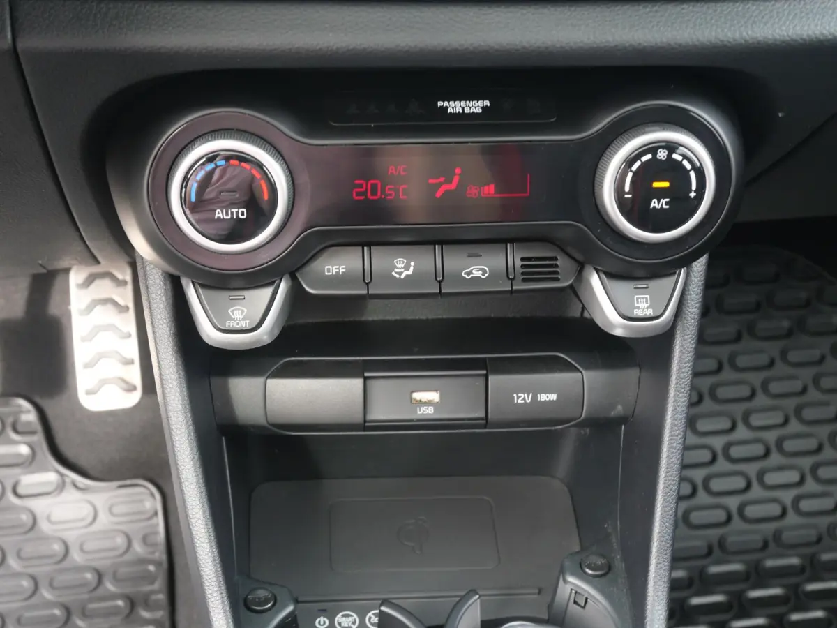 1.0 T-GDi GT-Line 5p | Stoel/Stuurverwarming | Navi | Carplay | Camera |