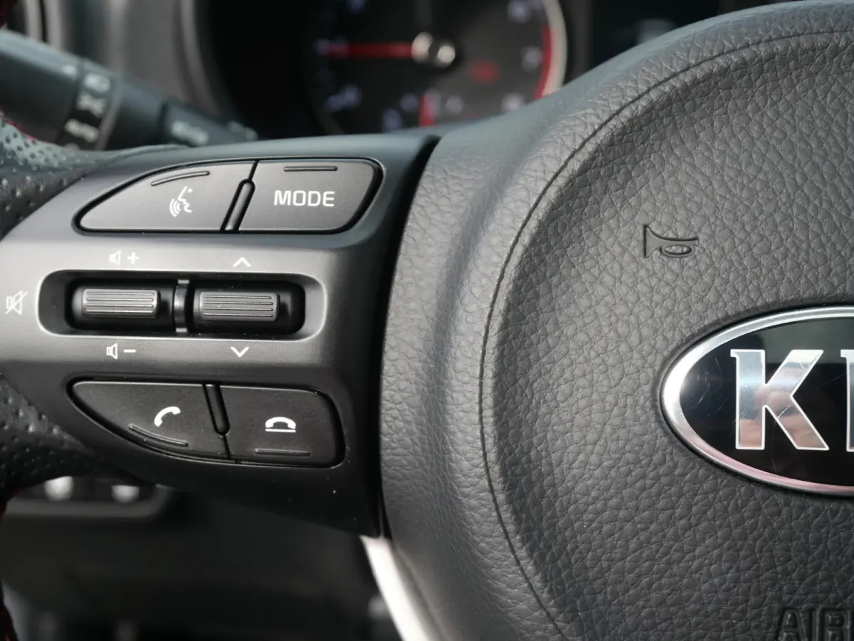 1.0 T-GDi GT-Line 5p | Stoel/Stuurverwarming | Navi | Carplay | Camera |