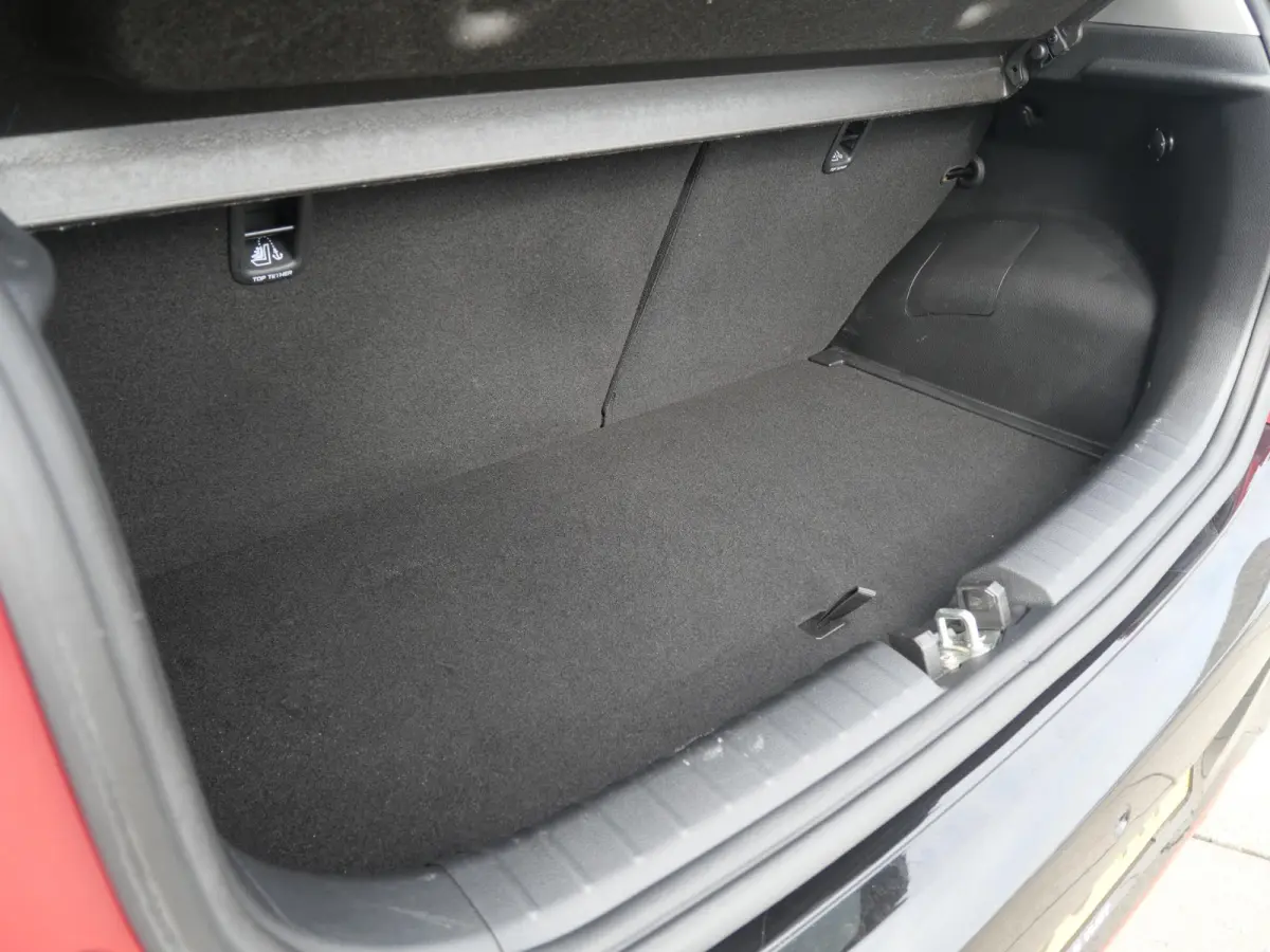 1.0 T-GDi GT-Line 5p | Stoel/Stuurverwarming | Navi | Carplay | Camera |