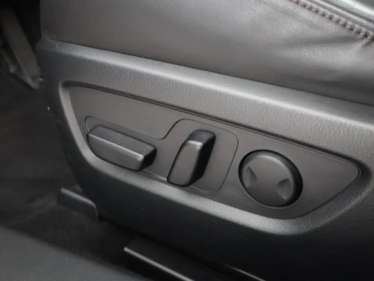 2.0 e-SkyActiv-X M HYBRID LUXURY + TREKHAAK | BOSE | ADAPTIVE CRUISE | 360 CAMERA | SCHUIFDAK