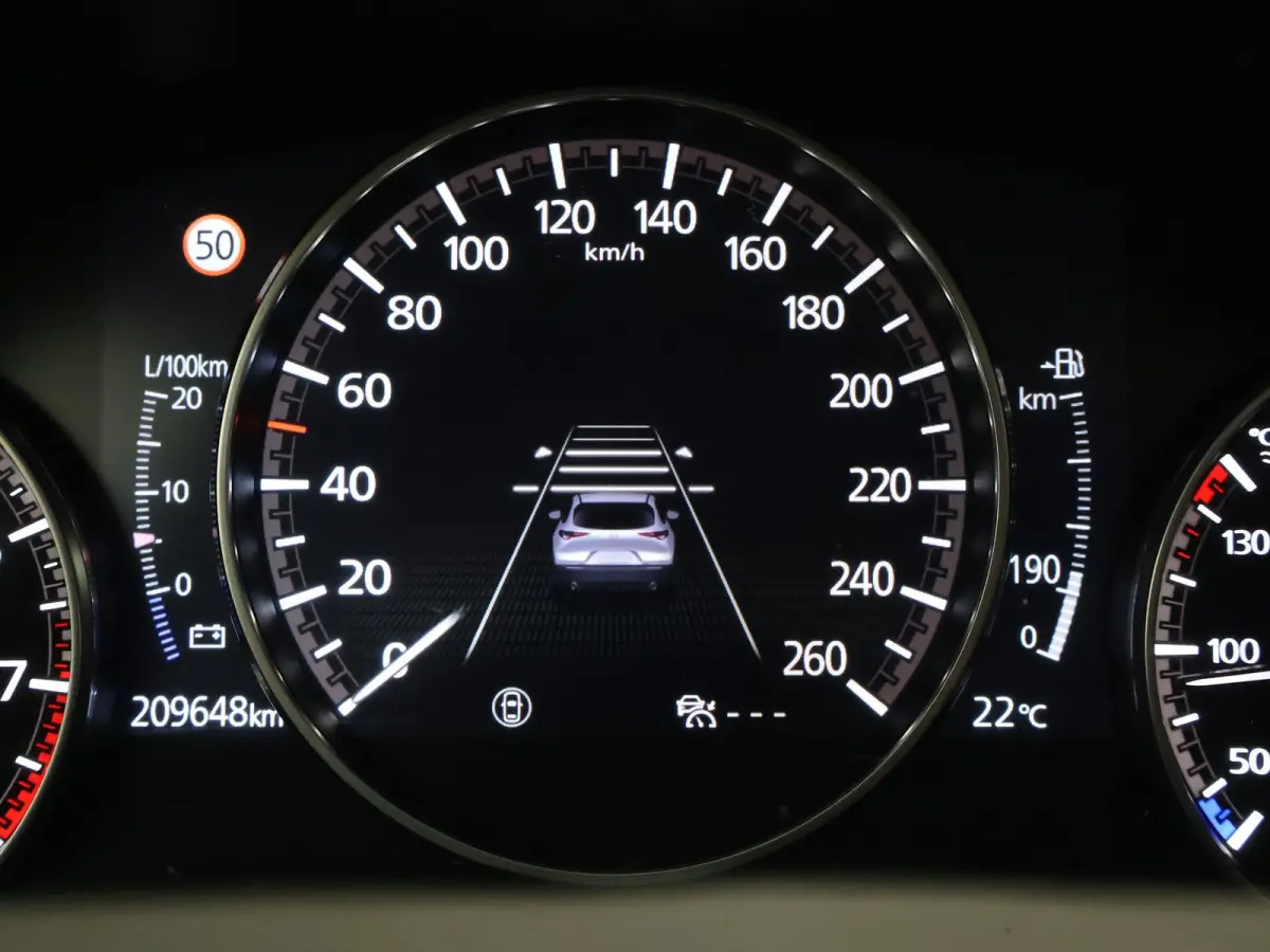2.0 e-SkyActiv-X M HYBRID LUXURY + TREKHAAK | BOSE | ADAPTIVE CRUISE | 360 CAMERA | SCHUIFDAK