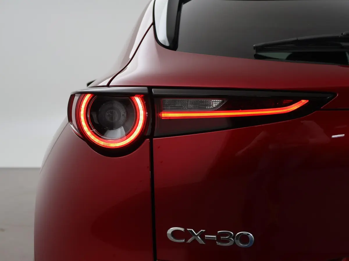 2.0 e-SkyActiv-X M HYBRID LUXURY + TREKHAAK | BOSE | ADAPTIVE CRUISE | 360 CAMERA | SCHUIFDAK
