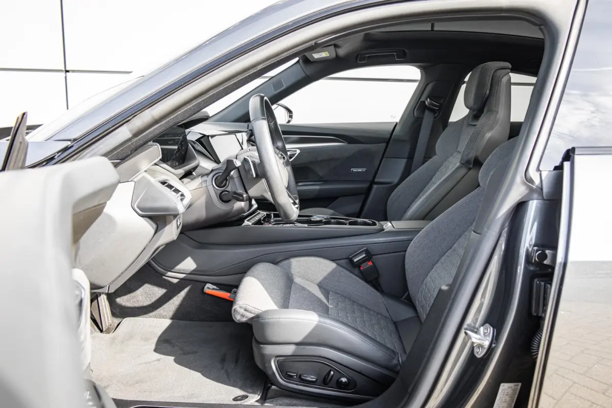 476pk edition ZERO Competition 93 kWh | Panoramadak | Memory Stoelen | 360 Camera| B&O | Adaptive Cruise