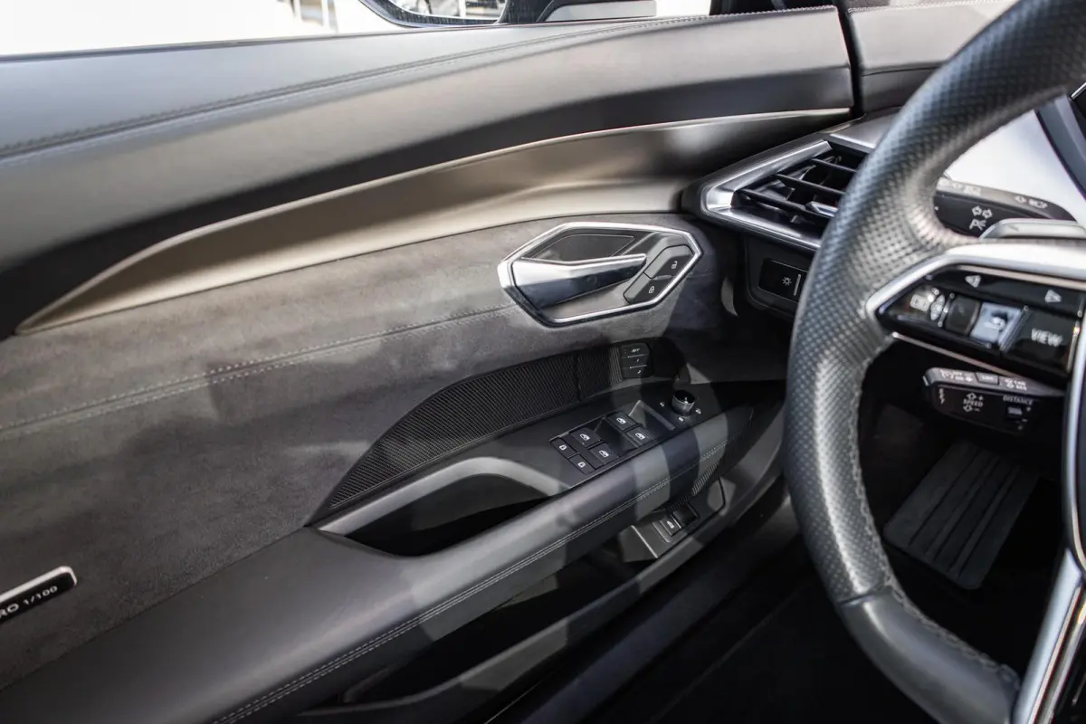 476pk edition ZERO Competition 93 kWh | Panoramadak | Memory Stoelen | 360 Camera| B&O | Adaptive Cruise