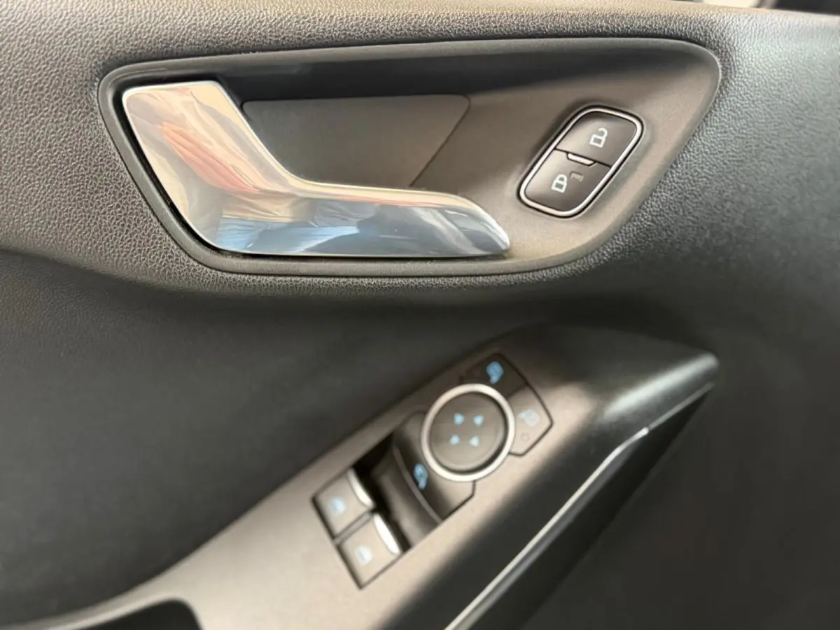 1.0 EcoBoost Titanium Camera, Navi, Airco, Cruise Control, Carplay