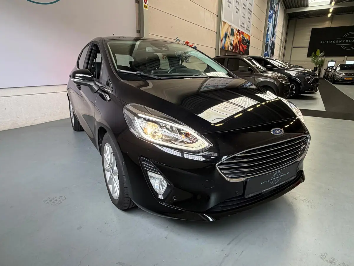 1.0 EcoBoost Titanium Camera, Navi, Airco, Cruise Control, Carplay