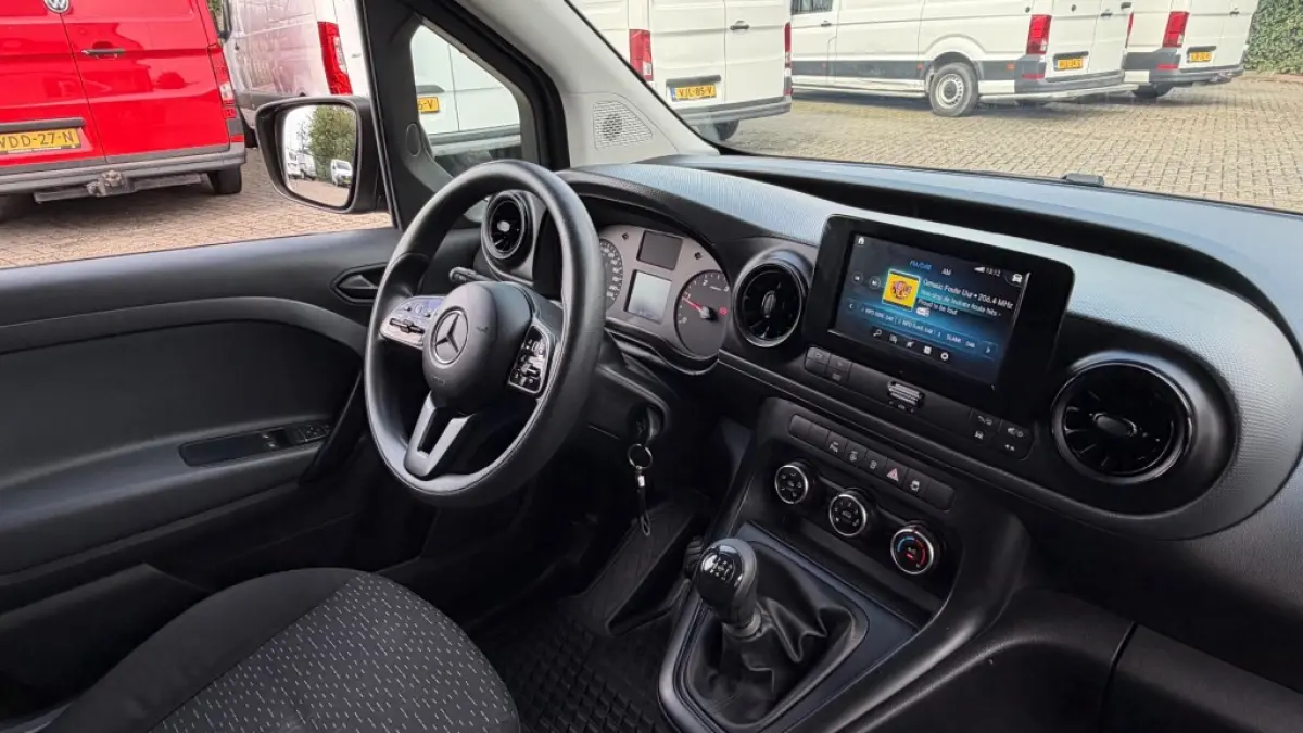 112 CDI 85KW 116PK EURO 6 CARPLAY/ CAMERA/ AIRCO/ CRUISE CONTROL/ TREKHAAK/ 100% DEALERONDERHOUDEN