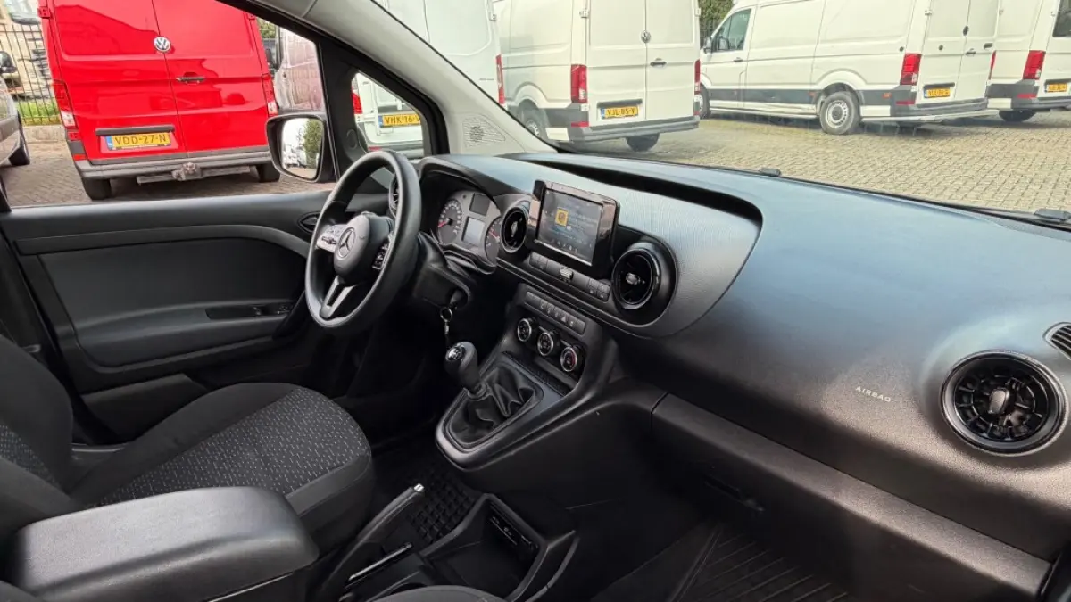 112 CDI 85KW 116PK EURO 6 CARPLAY/ CAMERA/ AIRCO/ CRUISE CONTROL/ TREKHAAK/ 100% DEALERONDERHOUDEN