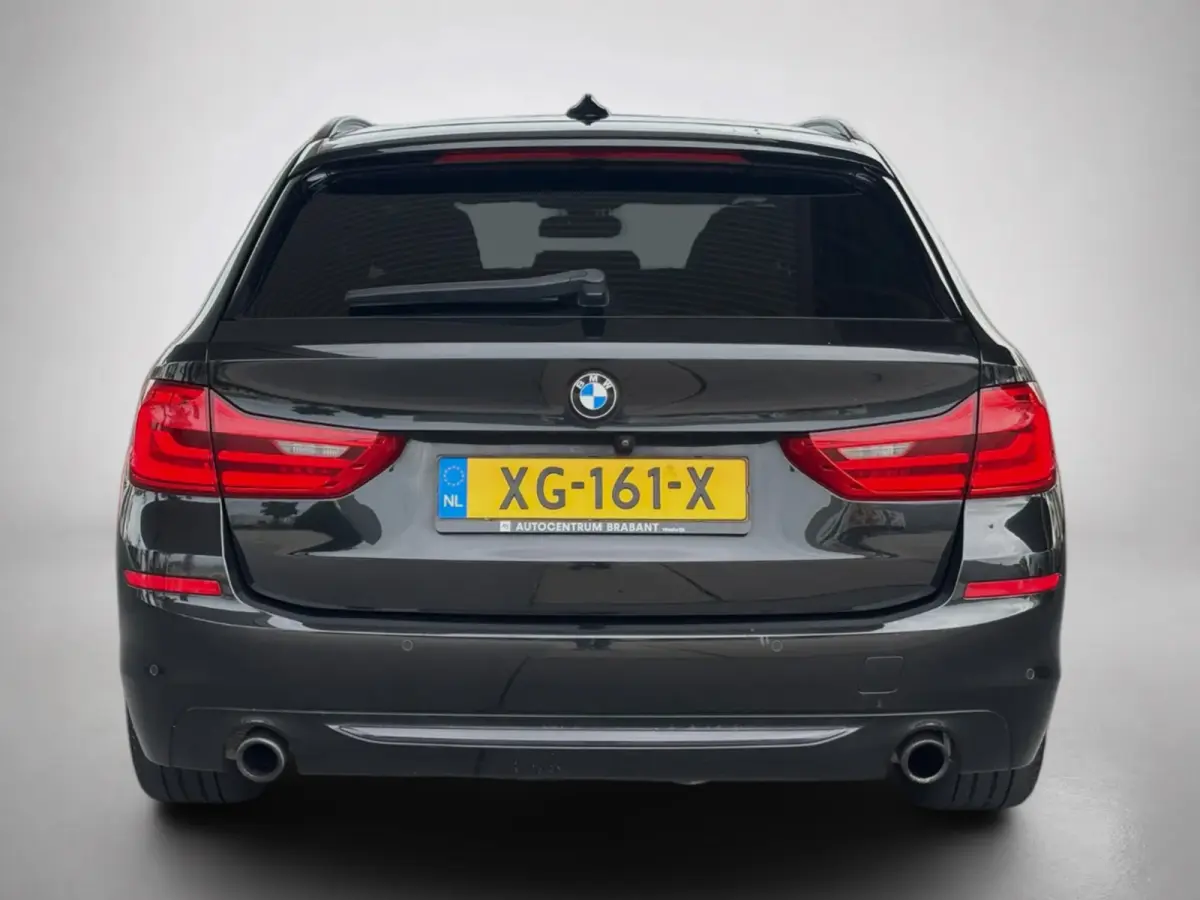 530i High Executive (Dealer OndH, Panorama, Navi, StoelV, 360 Camera, Head-up, Comfort Stoelen, Etc)