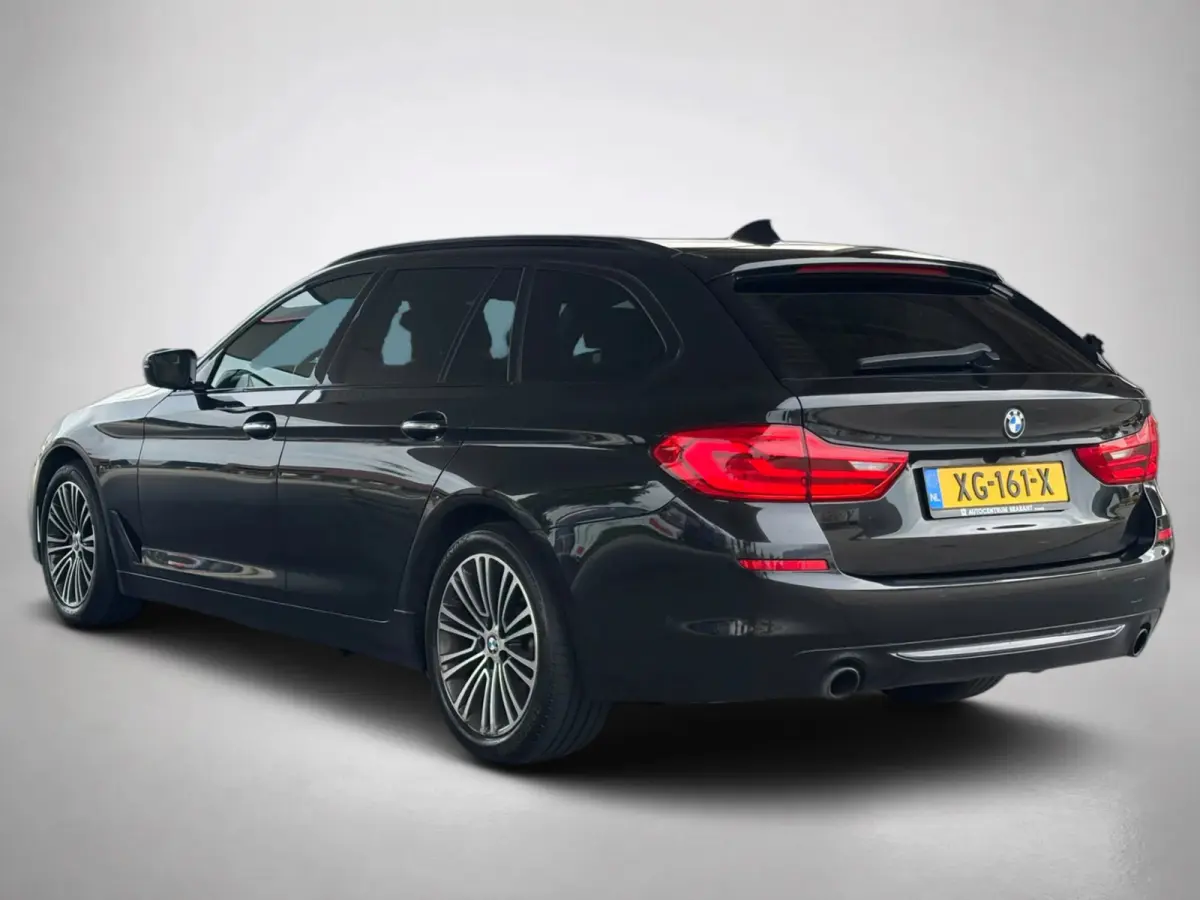 530i High Executive (Dealer OndH, Panorama, Navi, StoelV, 360 Camera, Head-up, Comfort Stoelen, Etc)