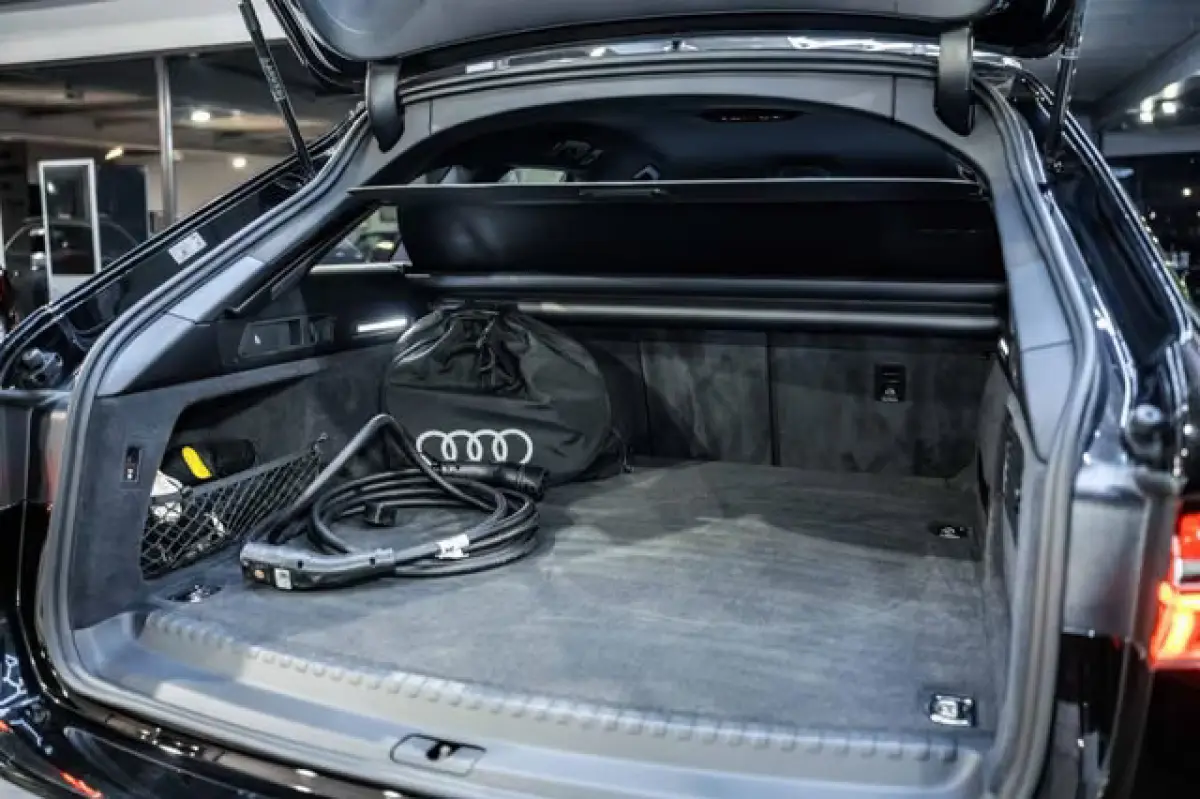 50 Tfsi e Quattro S-LINE ** MATRIX, LEDER, TREKH, ACC, HuD, VERW. STUUR ** 1e EIG - UNFALLFREI ** ** INFORMEER OOK NAAR ONZE AANTREKKELIJKE FINANCIAL-LEASE TARIEVEN **