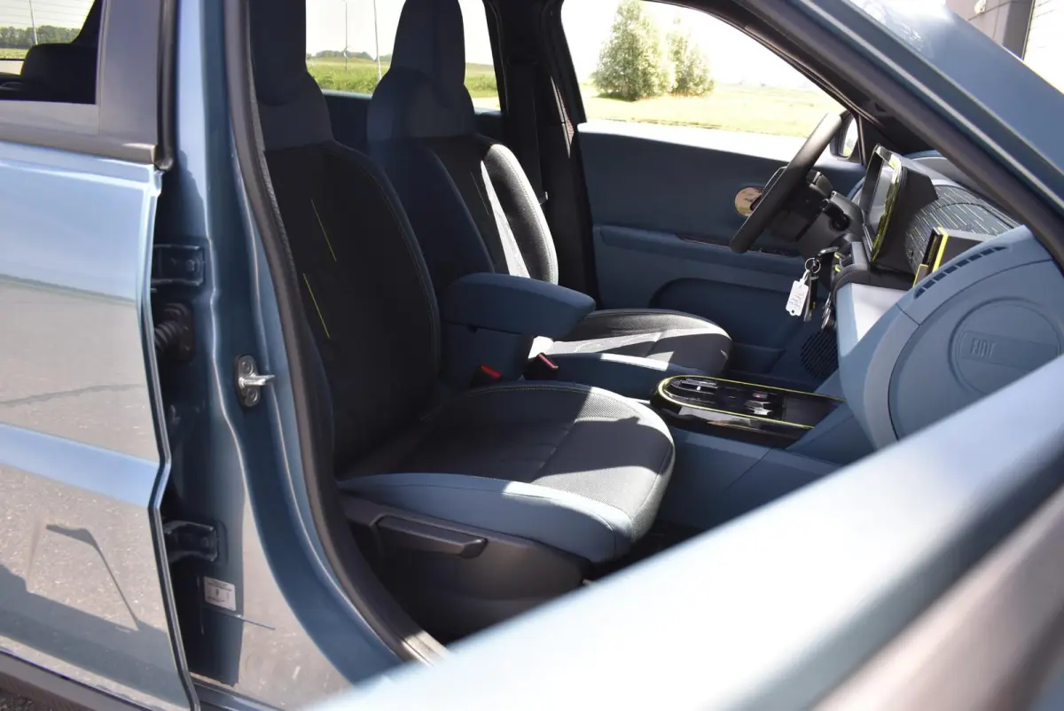 1.2 Hybrid ICON | Parkeersensoren | Apple carplay & Android auto | Bluetooth | Cruise control |