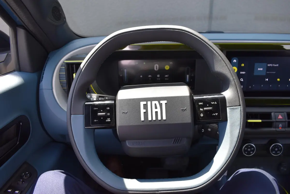 1.2 Hybrid ICON | Parkeersensoren | Apple carplay & Android auto | Bluetooth | Cruise control |