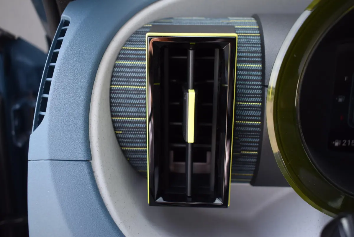 1.2 Hybrid ICON | Parkeersensoren | Apple carplay & Android auto | Bluetooth | Cruise control |