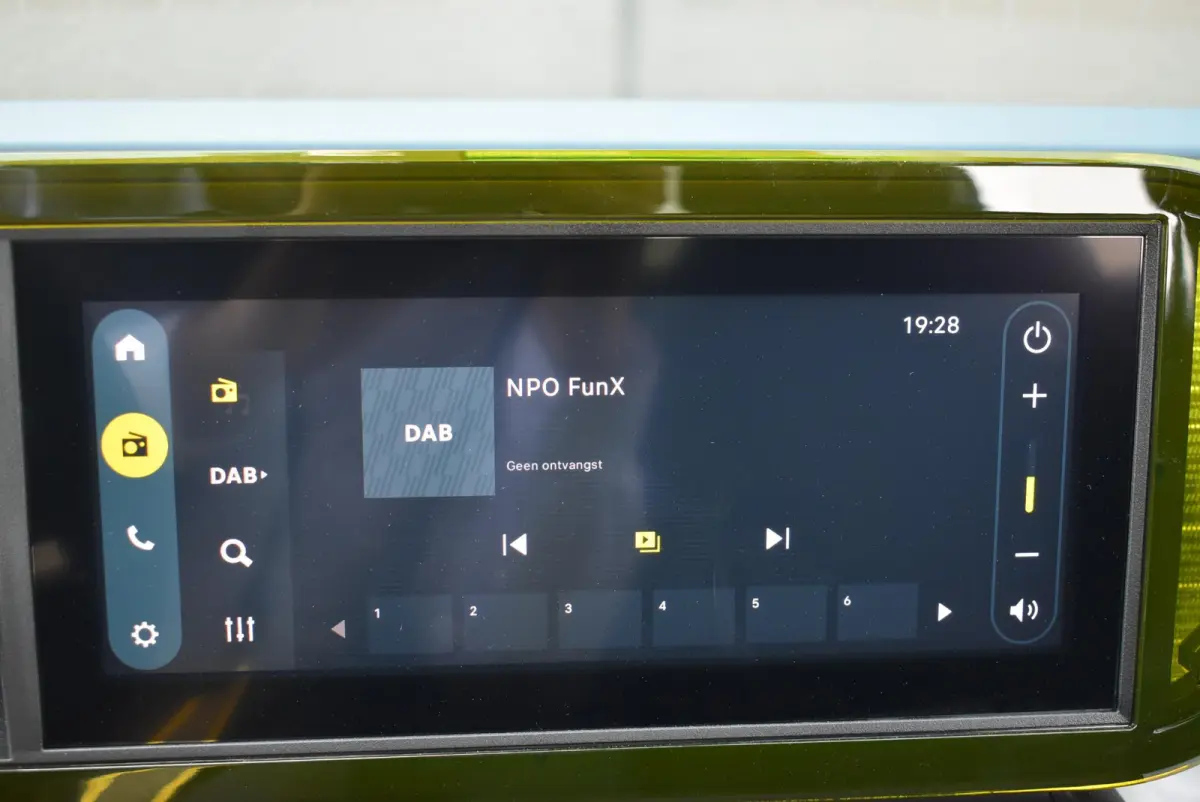 1.2 Hybrid ICON | Parkeersensoren | Apple carplay & Android auto | Bluetooth | Cruise control |