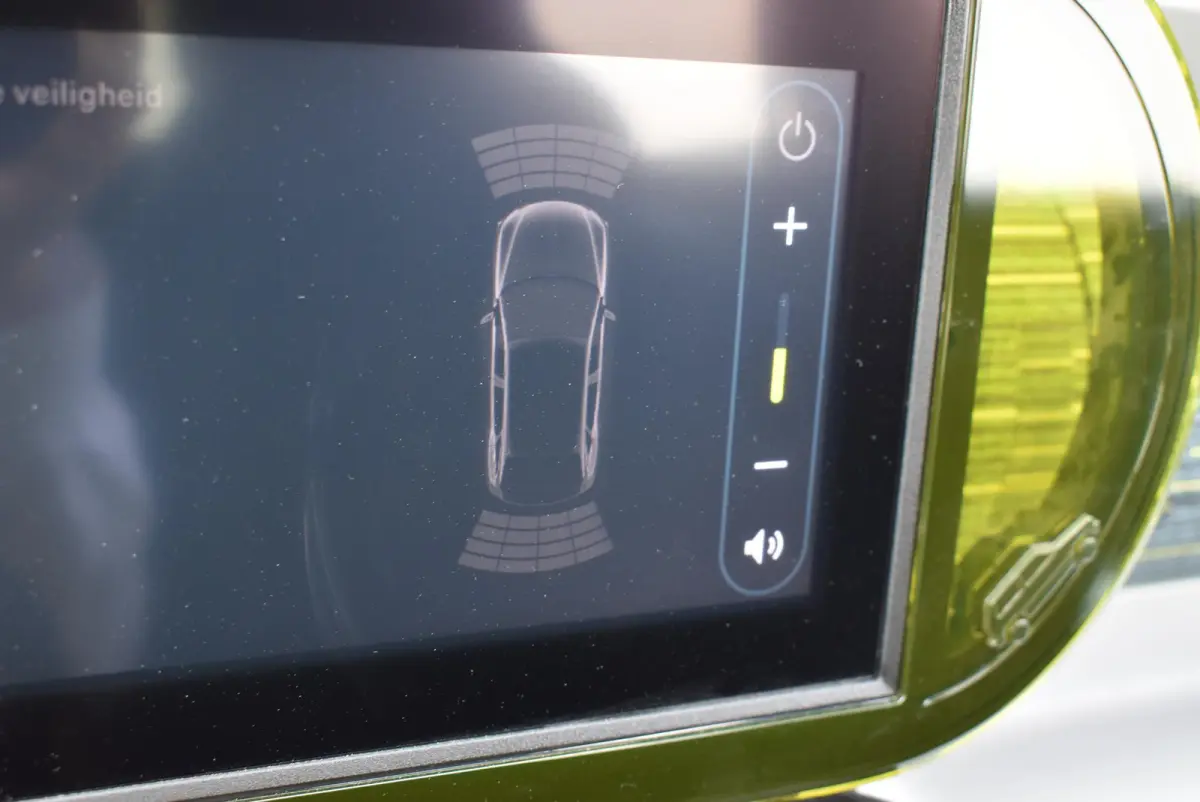 1.2 Hybrid ICON | Parkeersensoren | Apple carplay & Android auto | Bluetooth | Cruise control |