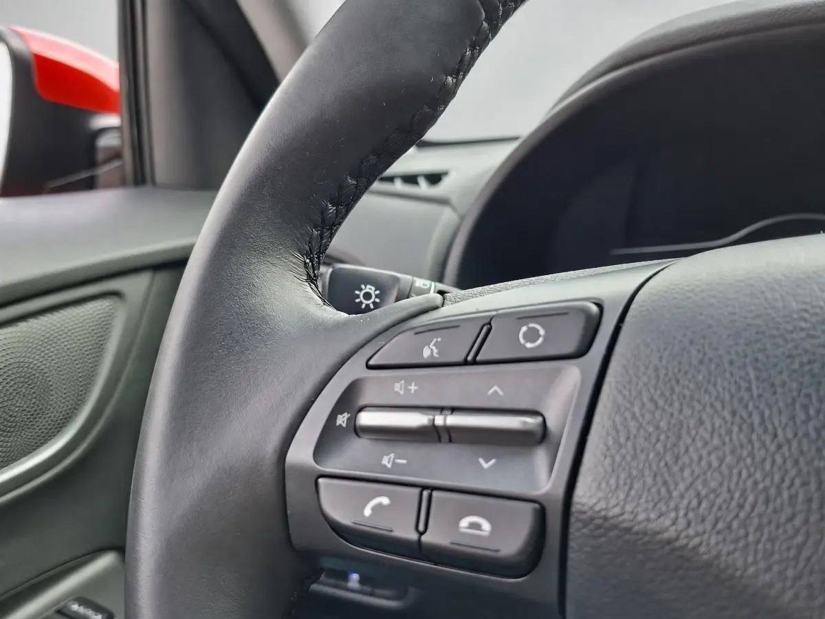 EV Comfort 64kWh SOH 96,7% | Warmtepomp | Head-Up display | Dodehoek | Camera | Rijklaarprijs