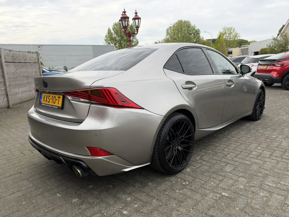 300h Hybrid Business Line
