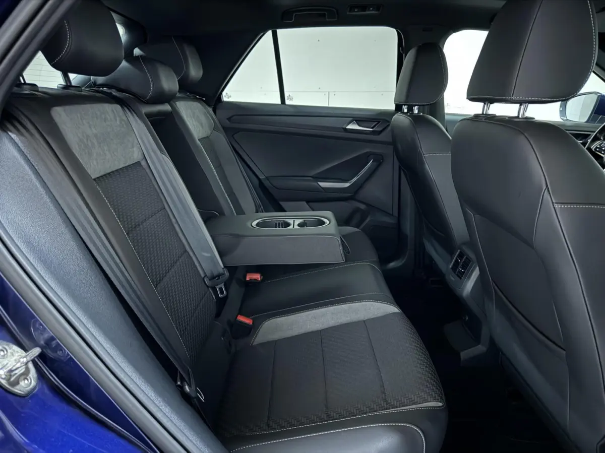 1.5 TSI R-Line Pano Virtual Beats Camera NAP