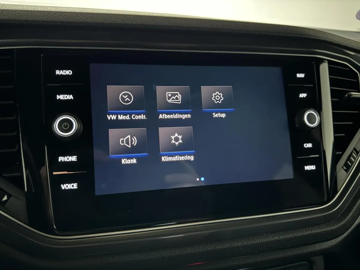 1.5 TSI R-Line Pano Virtual Beats Camera NAP