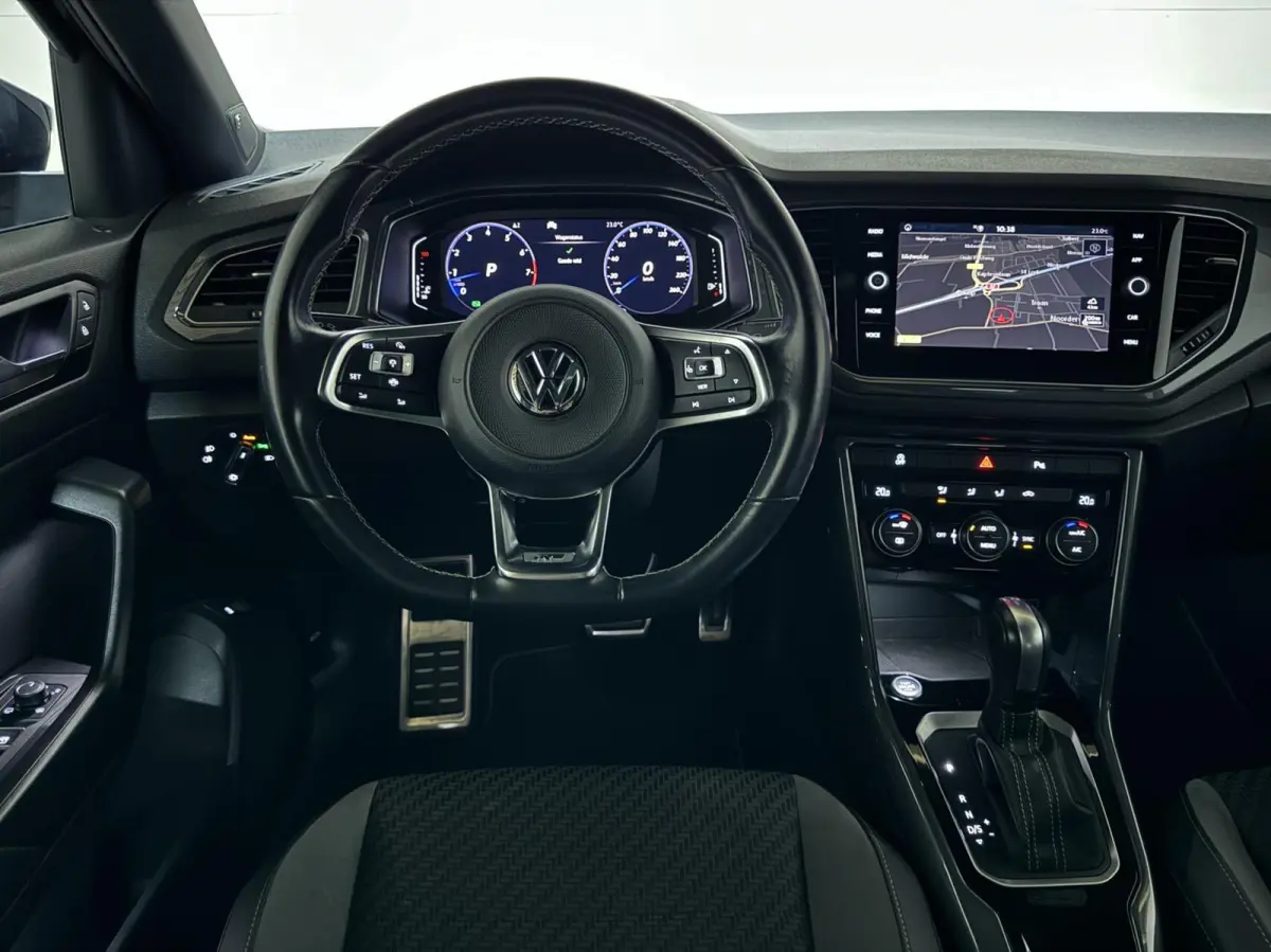 1.5 TSI R-Line Pano Virtual Beats Camera NAP