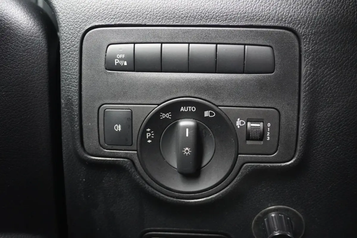114 CDI Automaat Lang EURO 6 - AC/Climate - Navi - Cruise - €16.900,- Excl.