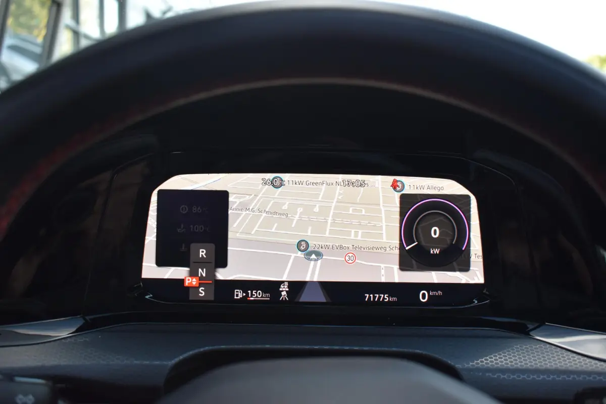 2.0 TSI GTI Pano HUD HK Camera Lane ACC
