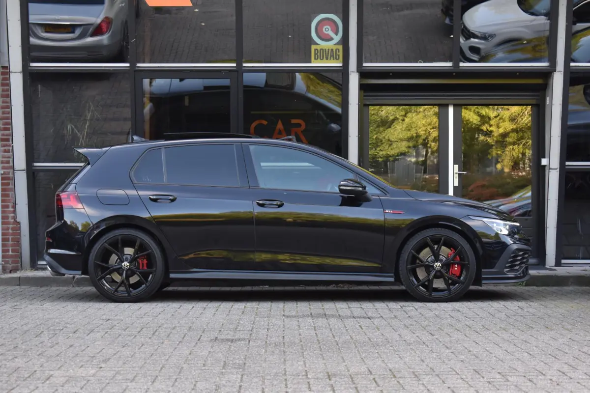 2.0 TSI GTI Pano HUD HK Camera Lane ACC