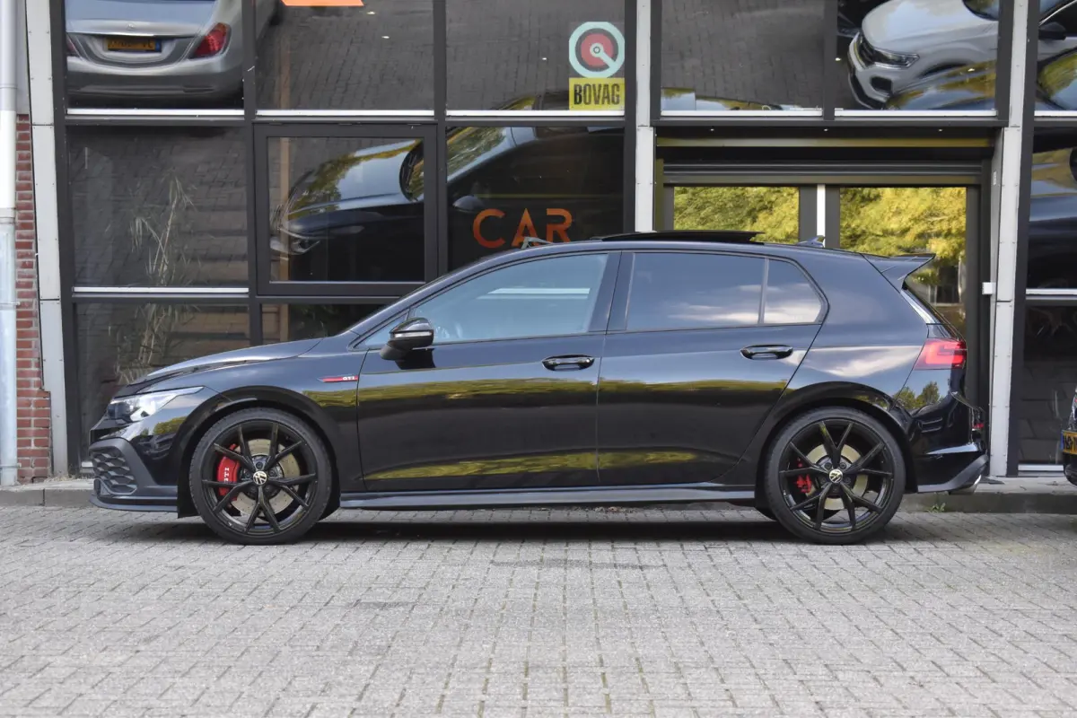 2.0 TSI GTI Pano HUD HK Camera Lane ACC