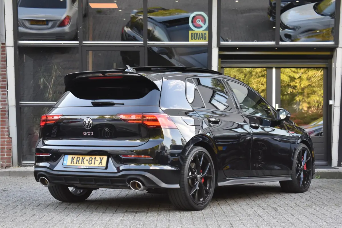2.0 TSI GTI Pano HUD HK Camera Lane ACC