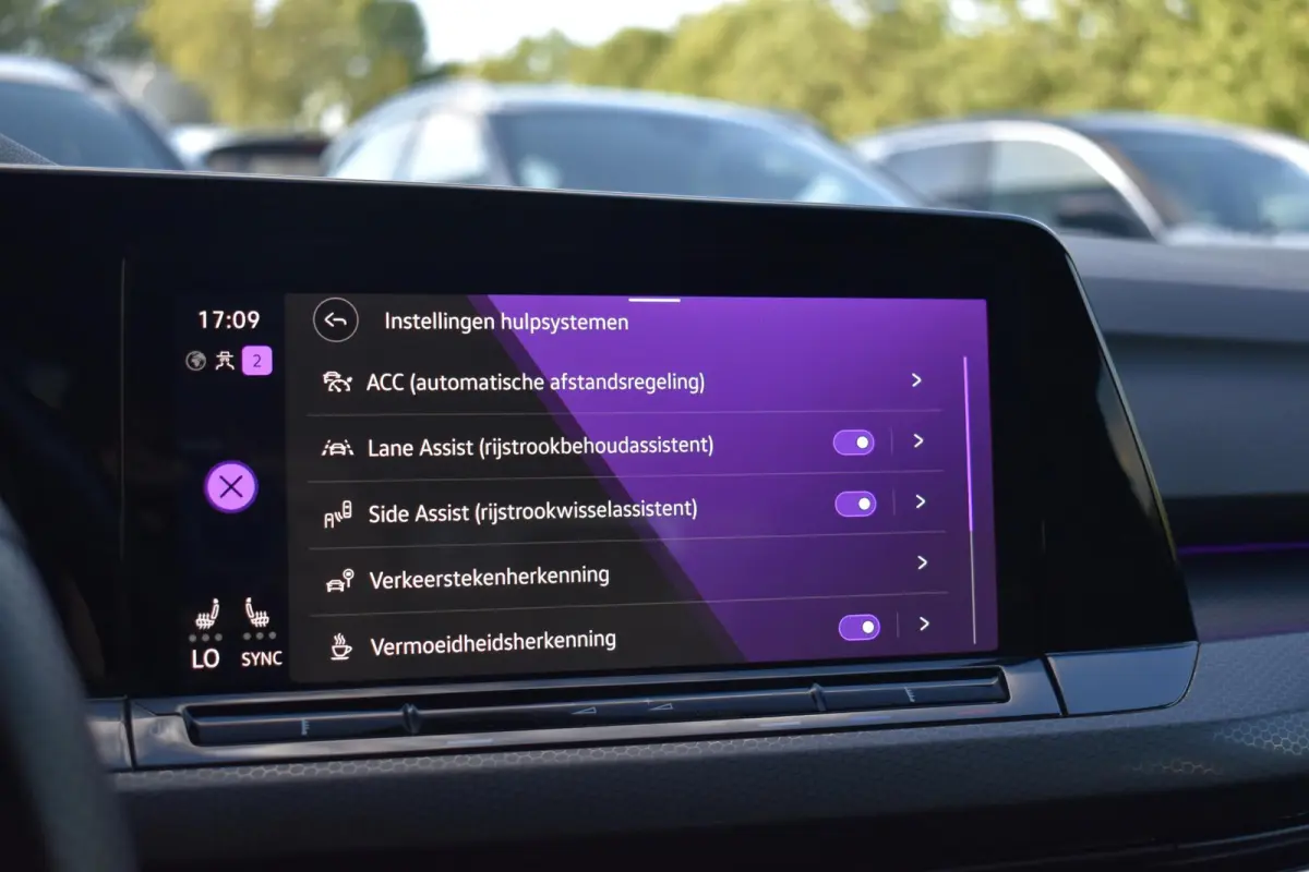 2.0 TSI GTI Pano HUD HK Camera Lane ACC