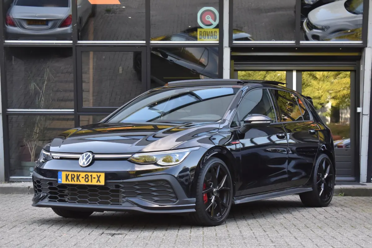 2.0 TSI GTI Pano HUD HK Camera Lane ACC